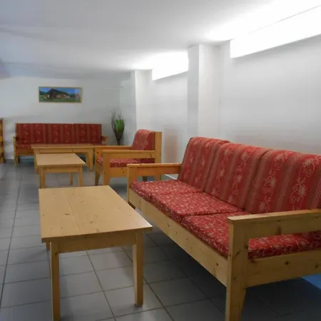 Montagne Bourbonnaise 12-14 Pers, Animaux Autorises - Fr-1-489-343 Casa de Férias